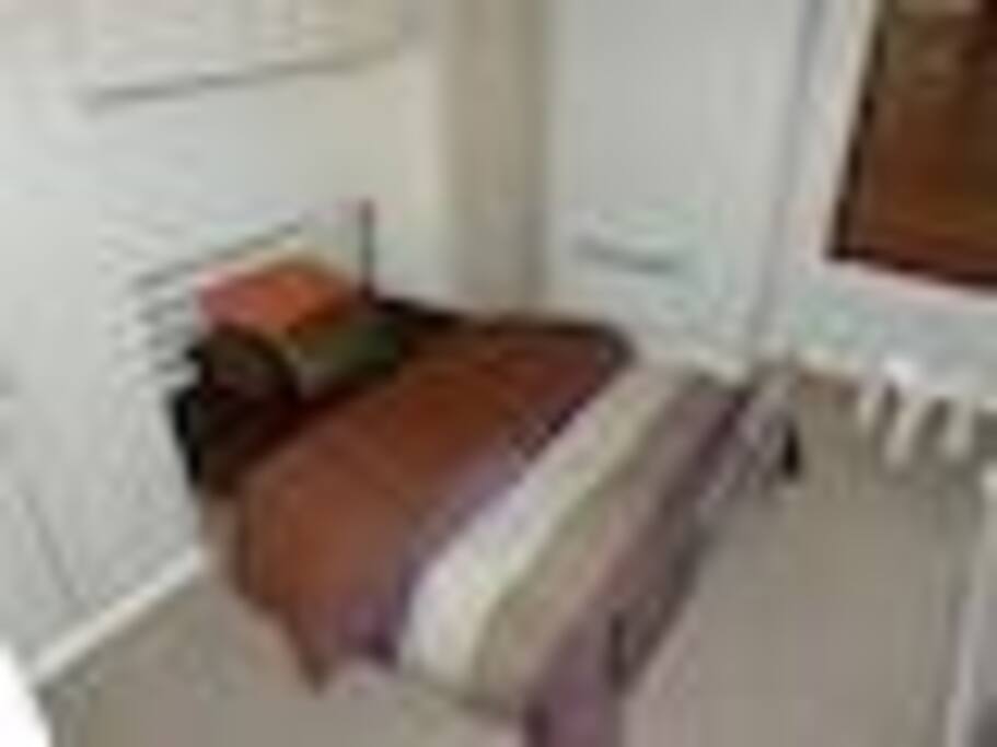Bedroom, with a new bed position