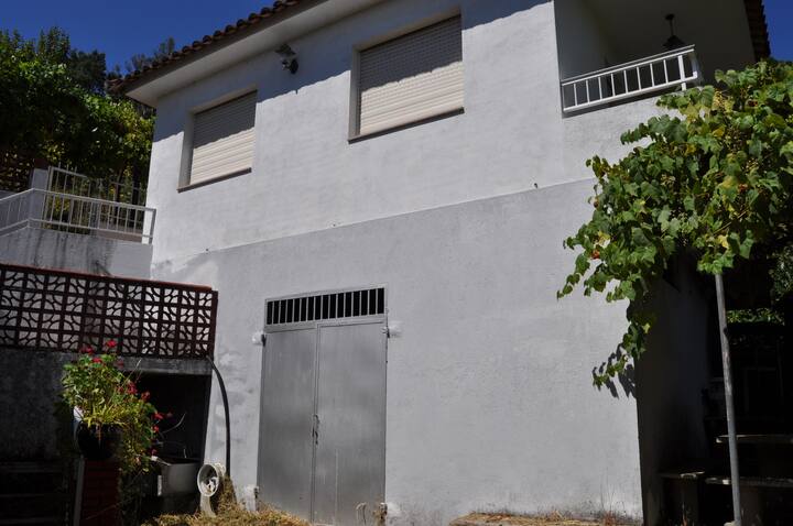 Villa in Laranxeira: Garden and Terrace on the mountain.