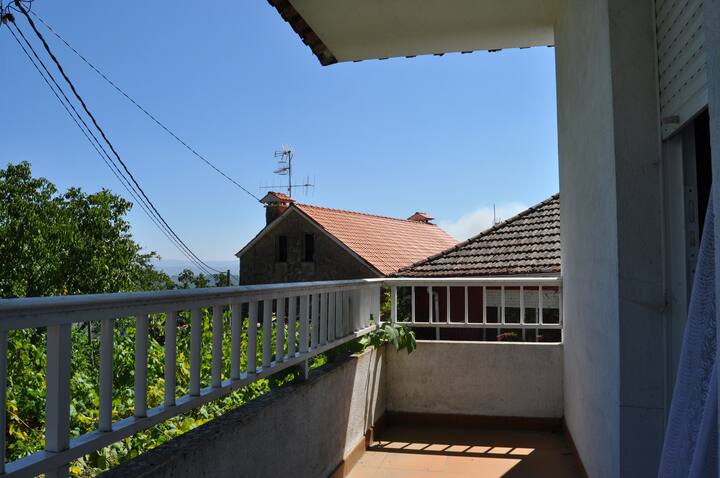 Villa in Laranxeira: Garden and Terrace on the mountain.
