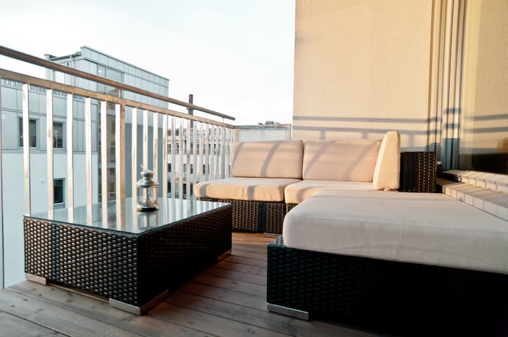 New spacious central 2BR w/terrace gallery image 4