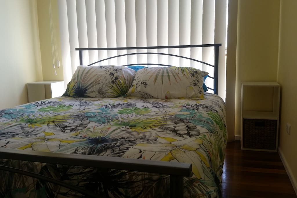 2nd Queen room with built ins