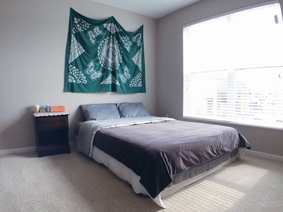 Bedroom accommodates 1-2