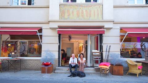 Arthostel in the art & red wine town on the Rhine.