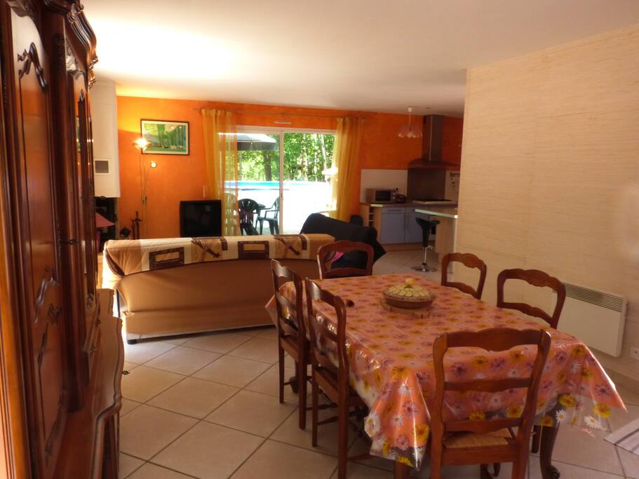Vue salle à manger/salon