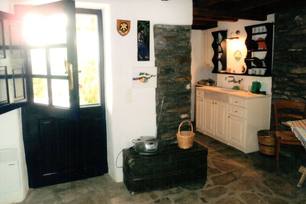 From the inside/Kitchenette