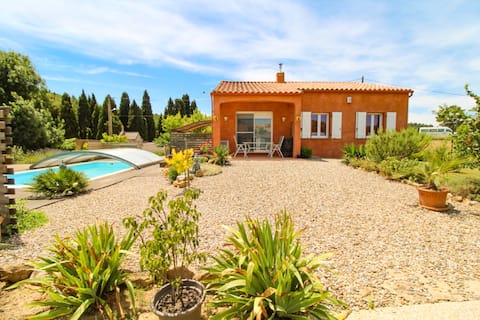 House in Corbieres covered pool air conditioning