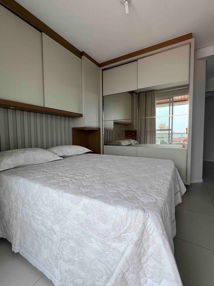 غرفة نوم 1 (حمام داخلي) مع سرير مزدوج