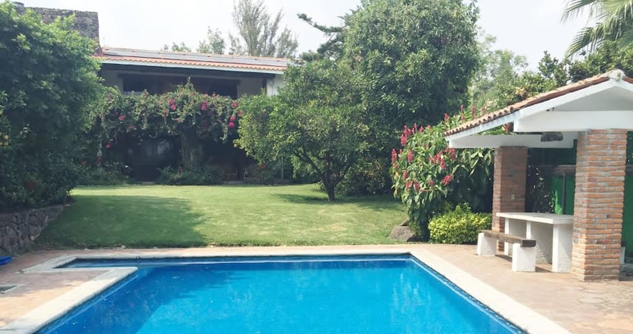 Gran casa LOMAS  COCOYOC 12 person 4°NOCHE GRATIS