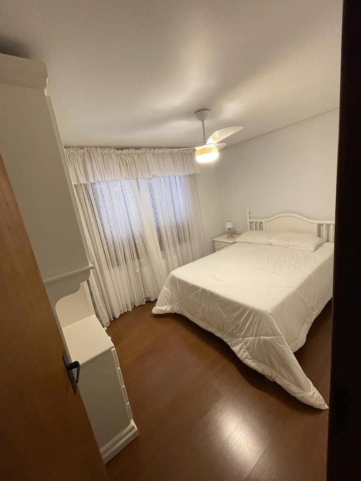 Tercer dormitorio con cama matrimonial