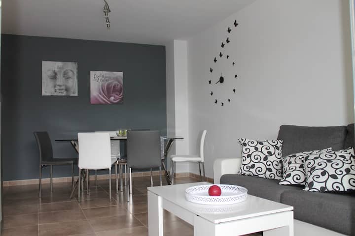 Მისაღები/სასადილო ოთახი
