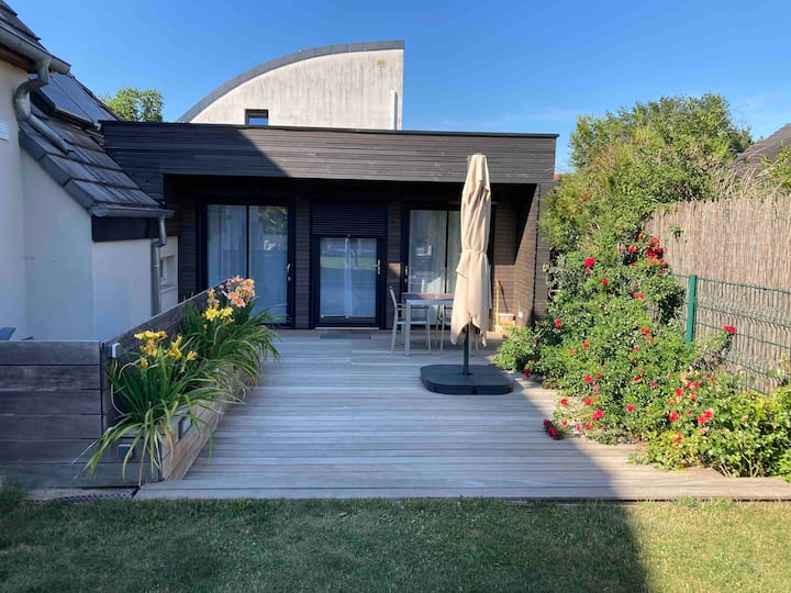 Guest house with independent entrance