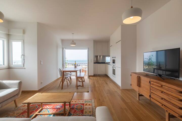 CARCAVELOS BEACH STUNNING VIEWS