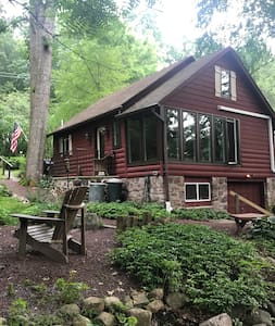 The Cozy Cabin - 1 hr from NYC