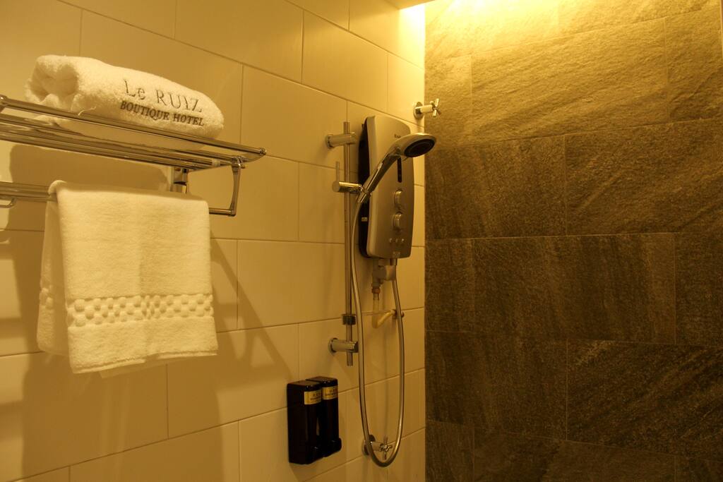 Single Room - Toilet
