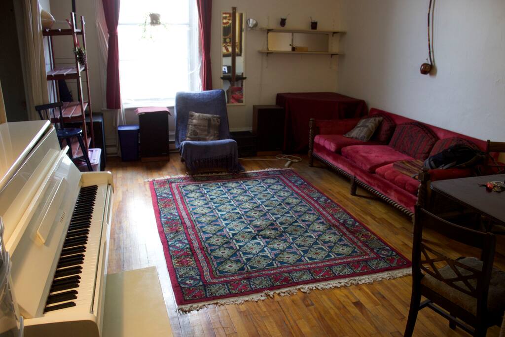 Salon vu de la chambre
