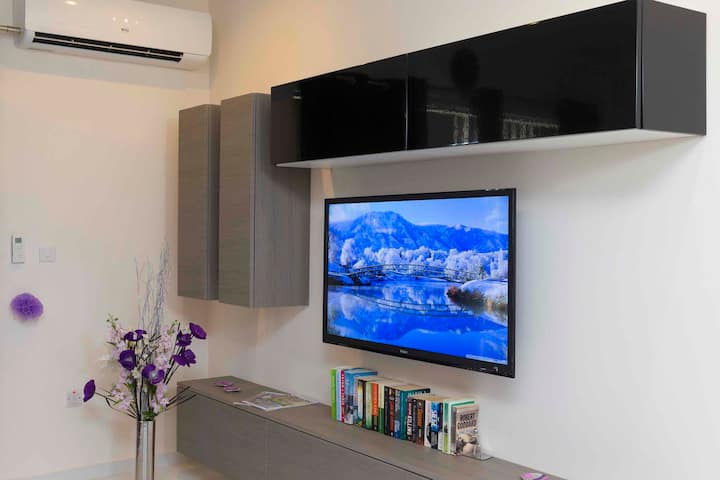 Living unit with air condition
