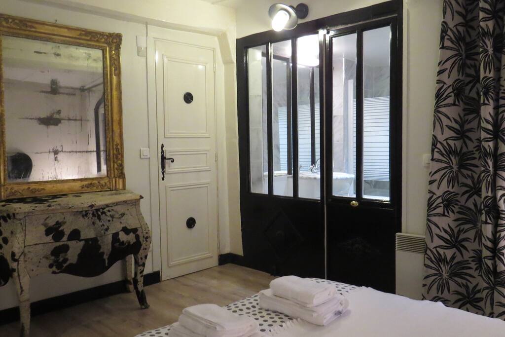 Chambre avec sa Salle de Bain