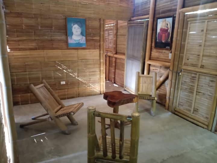Wübu, Preciosa Cabaña De Bambú En La Selva - Lívingston