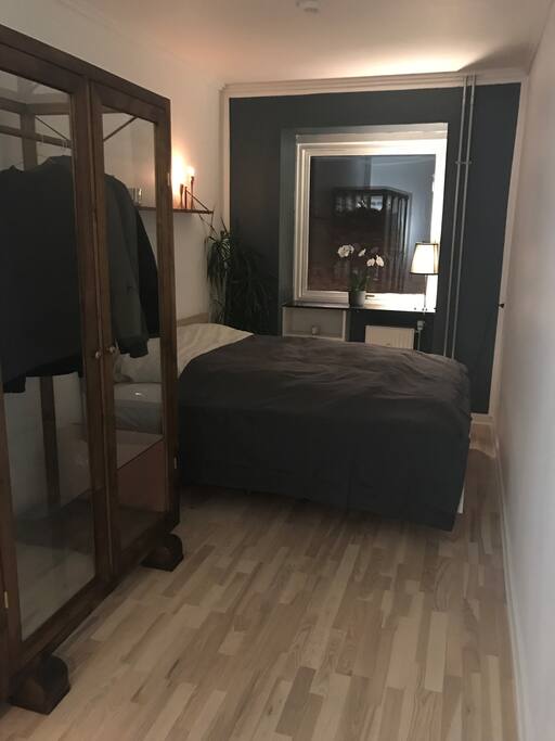 Bedroom with double bed