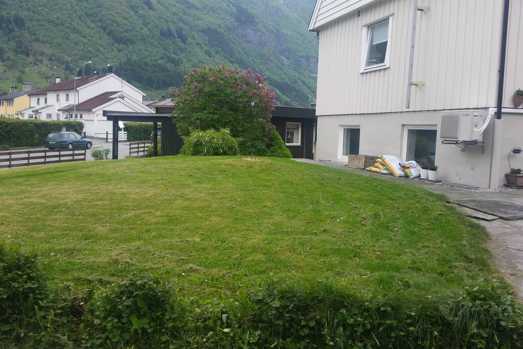 The garden is perfect for badminton