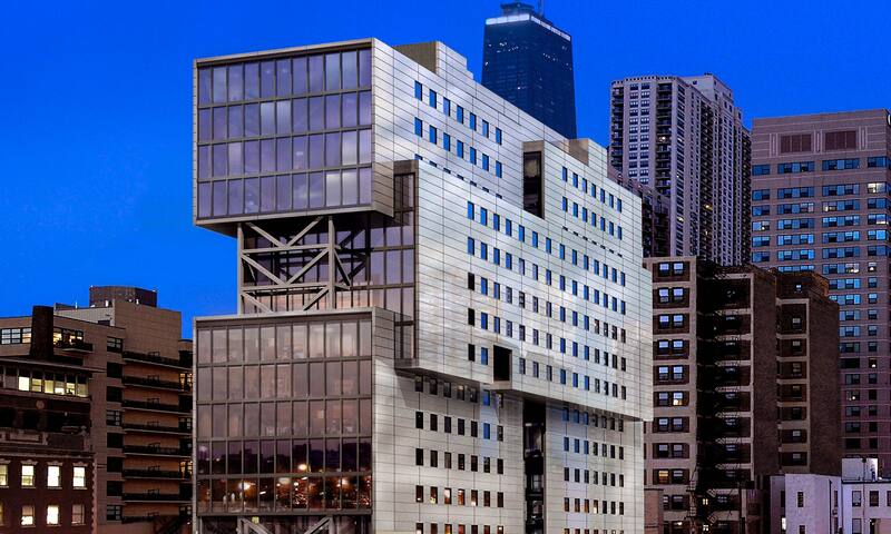 Godfrey Hotel Lifestyle Rooftop 4.5*-King Deluxe