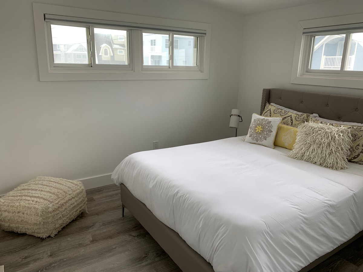 Listing image 13 at Mantoloking Oceanfront Beach House in Mantoloking