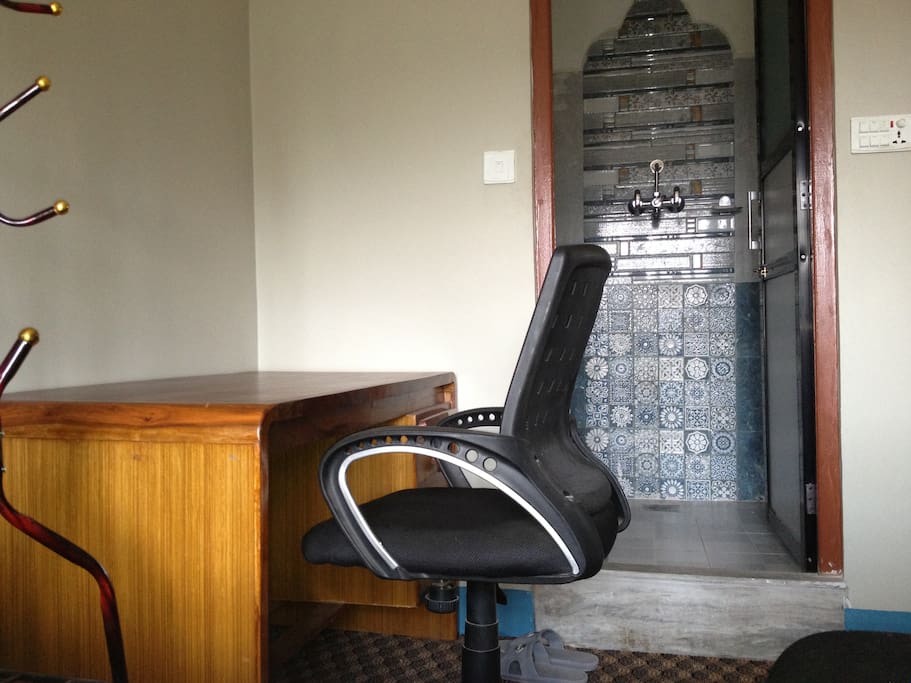 Working Desk