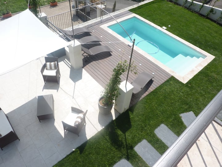 Le Mas de Jean, Mas Provençal 4* Maisons à louer à La CollesurLoup