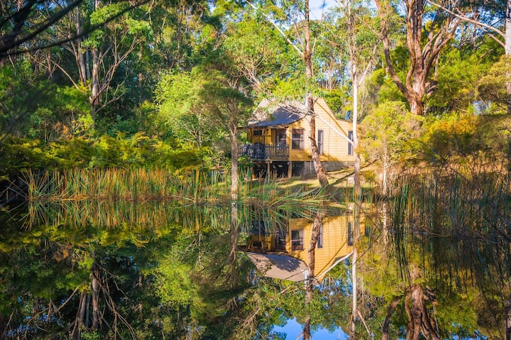 Billabong Cottage on 25 acres