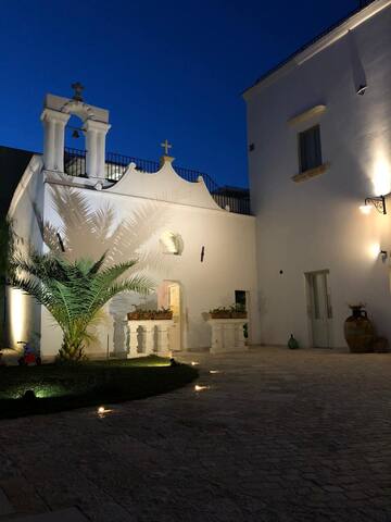 Dimora storica del ‘700 con piscina. gallery image 2