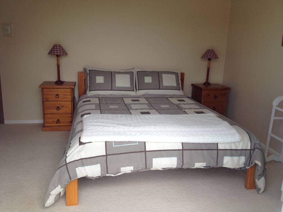 Queen Bedroom