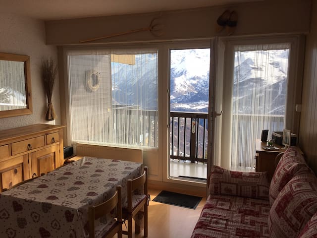 Renovated apartment on piste with amazing views