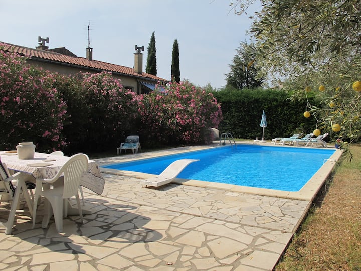 Provence - Landsby Nær Uzes  ( Languedoc) - Uzès