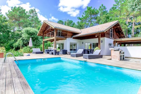 CHARMING HOUSE Seaside& Pine Forest