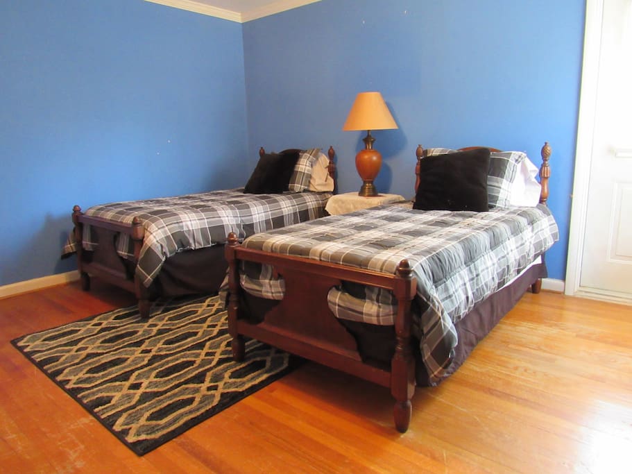 The Lincoln Acres Room