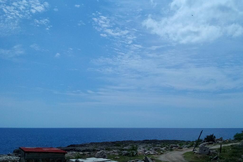 Blick aufs Meer von der Terrasse aus