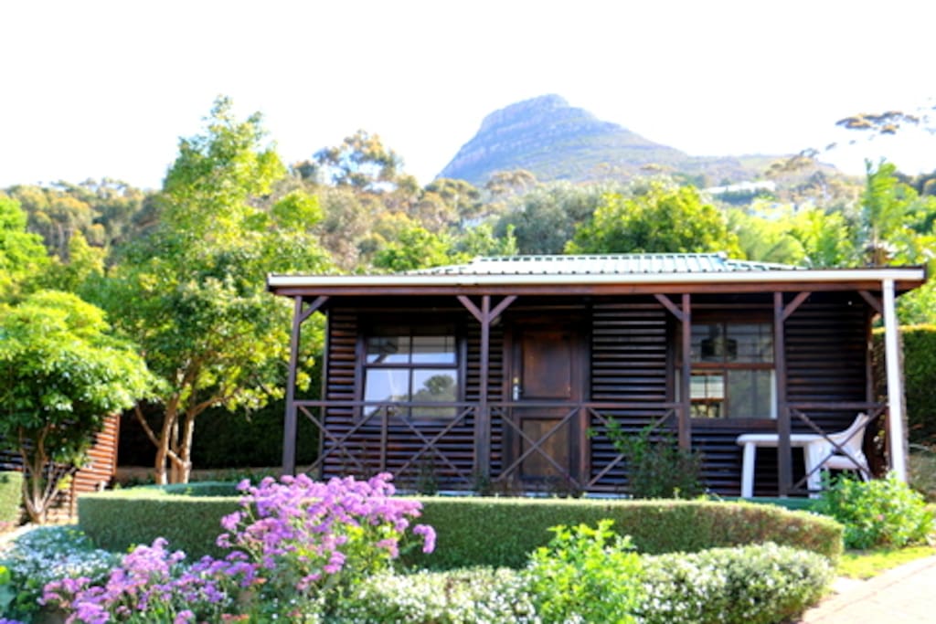A one-bedroom cabin