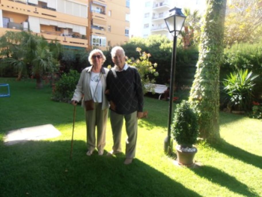 grandparents in the garden