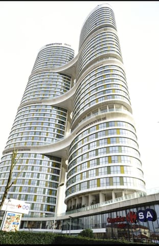 17th floor house in most popular residance