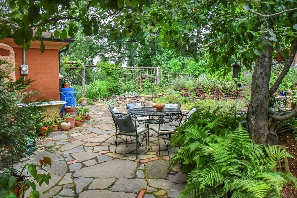 Courtyard oasis & organic gardens