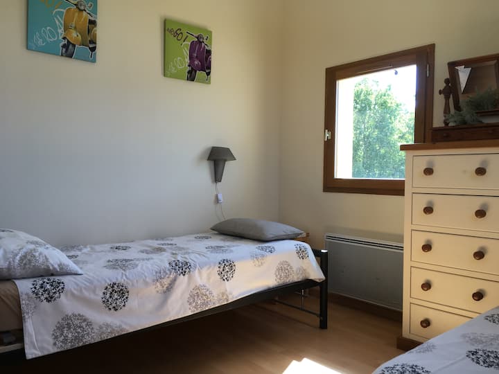 Спални 2 легла