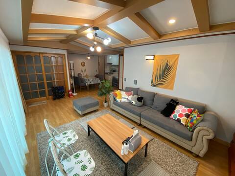 ★11 Aewol Coastal Road Airport★ 20 minutes_Jeju Sensitive Accommodation where you can feel the panoramic sea view 3 people 1 person 1 room healing