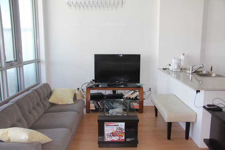 Unbeatable Downtown Location gallery image 3