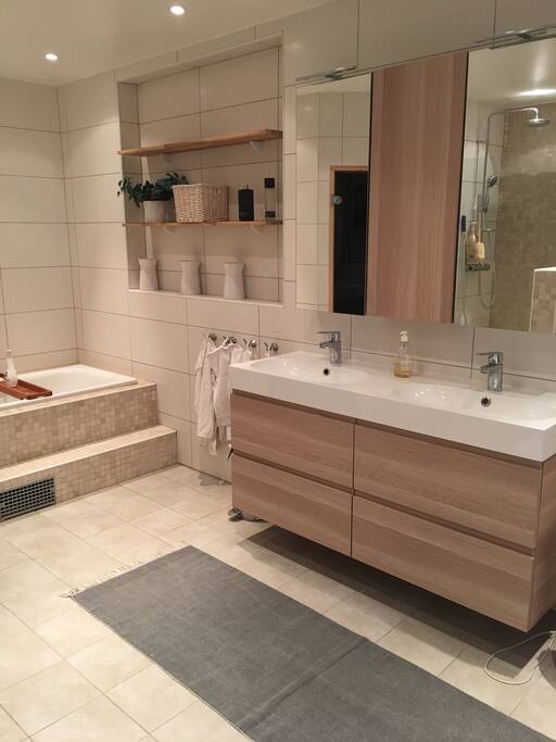 Own bathroom with, toilet, sauna and shower