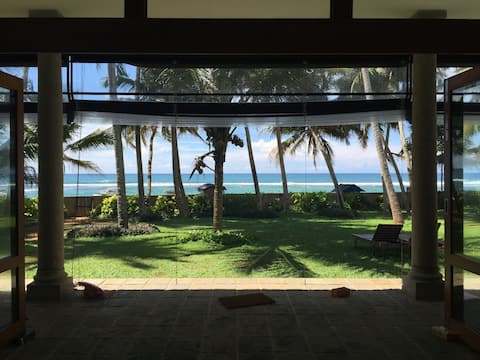 Wigi's Villa - Lovely luxury beach front home