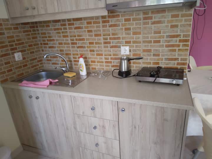 Angelo's 1 Minutes To Beach Studio Apartment - Saranda