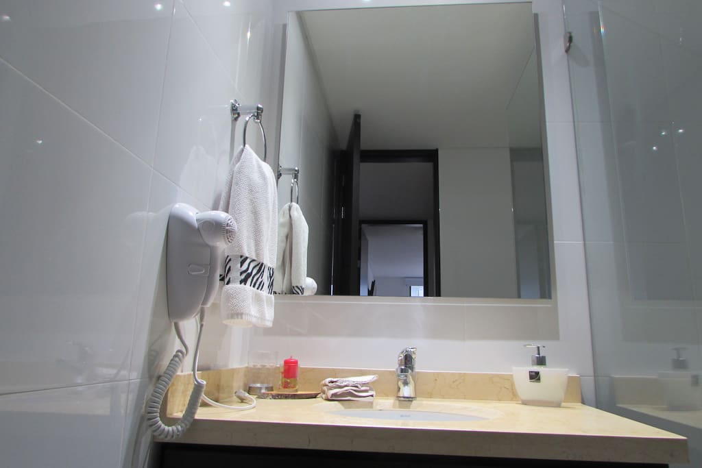 Baño / Bathroom bedroom