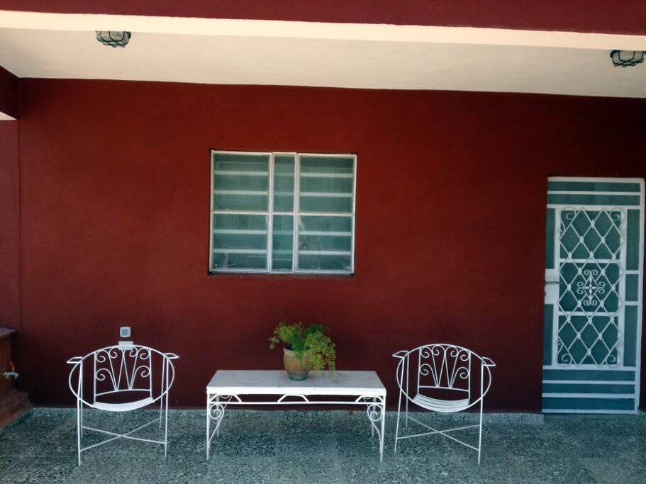 Independent entrance for the apartment