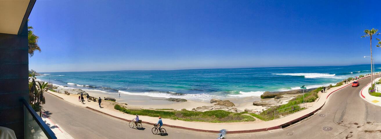 Oceanfront Ultra Luxury Condo gallery image 5