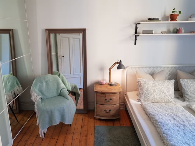 Beautiful Room For 2 - By The Palace, Oslo West